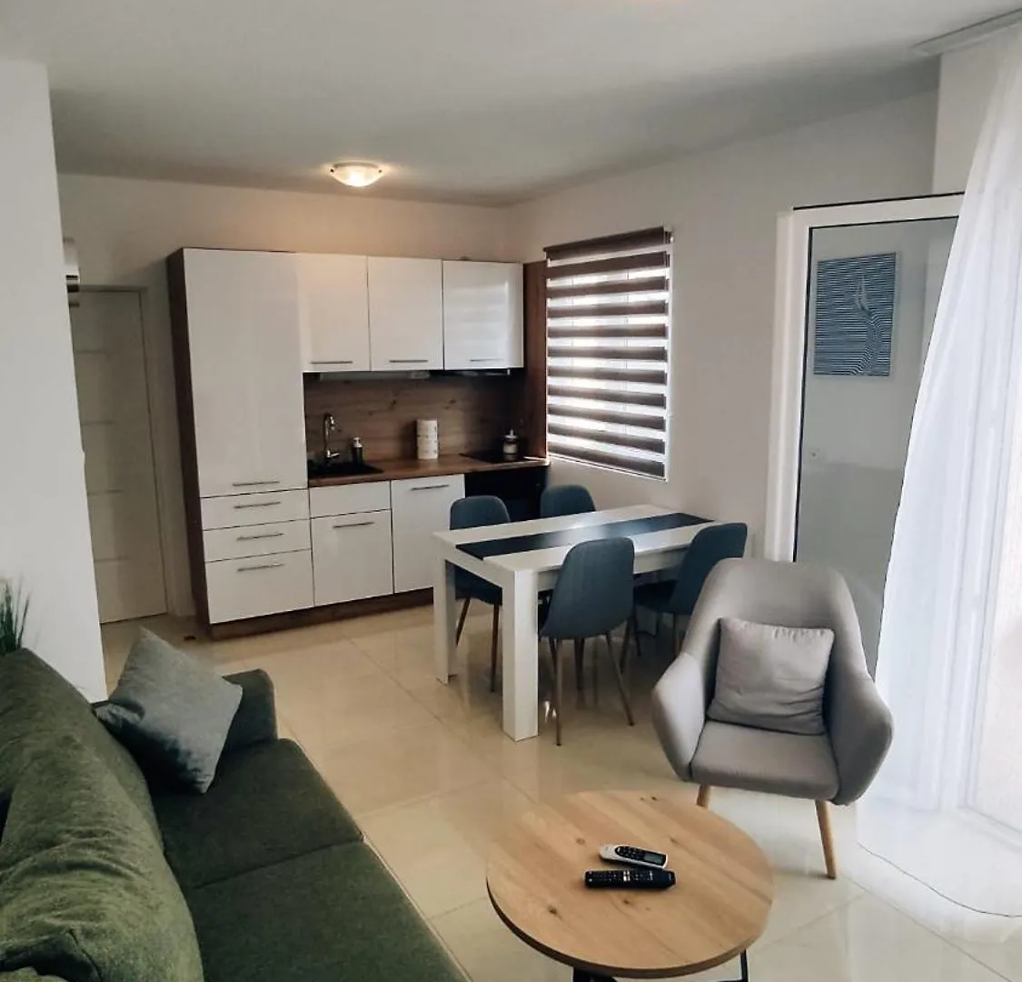 Apartments Rodin Trogir 0*,